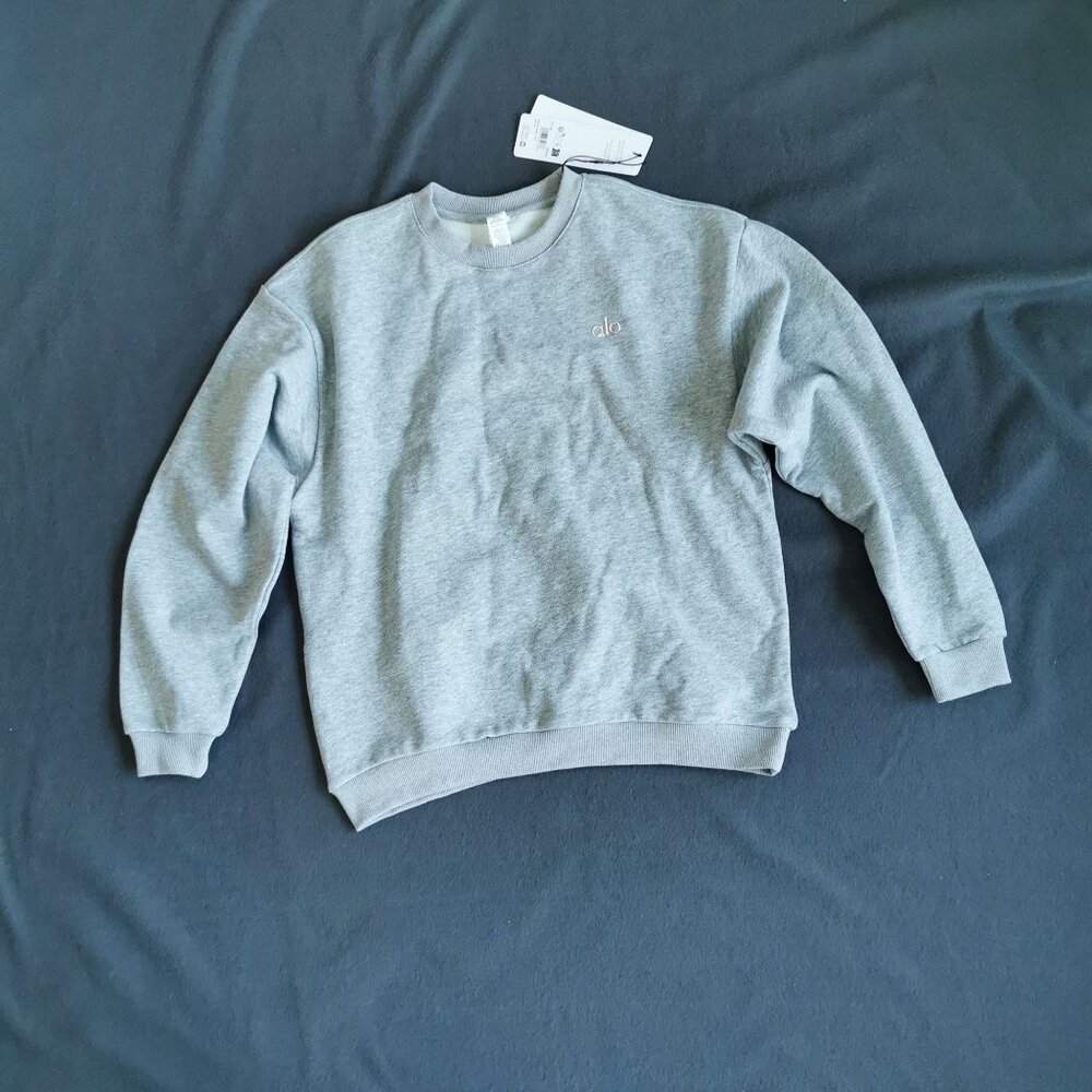 Alo Yoga NWT Accolade Crew Neck Pullover Athletic Heather Grey Size M